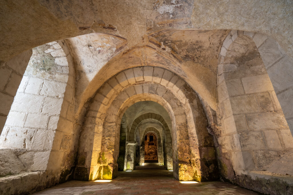 Destination Grand Sancerrois © Philippe ARMANET - Crypte de l'église de Léré (3)