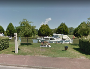 Aire-de-pique-nique-du-Point-Information-de-Belleville-sur-Loire